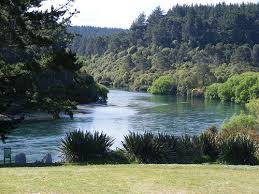 Outlet Lake Taupo NZ